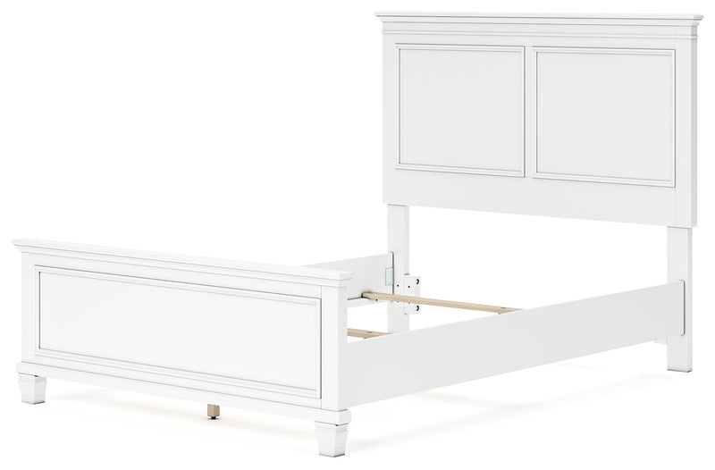 Fortman Full Panel Bed with Mirrored Dresser in White from Ashley - Luna Furniture