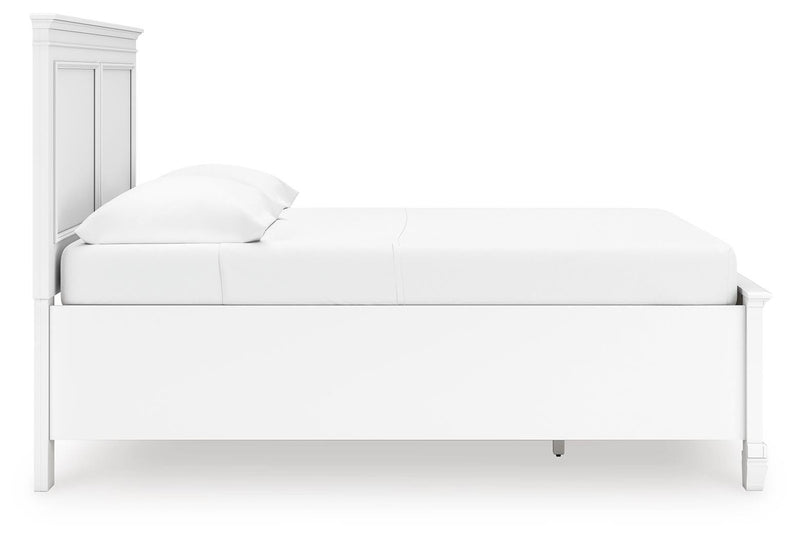 Fortman Full Panel Storage Bed and Dresser in White - PKG023790