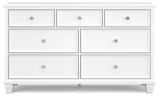 Fortman Full Panel Storage Bed, Dresser and Chest in White - PKG023794