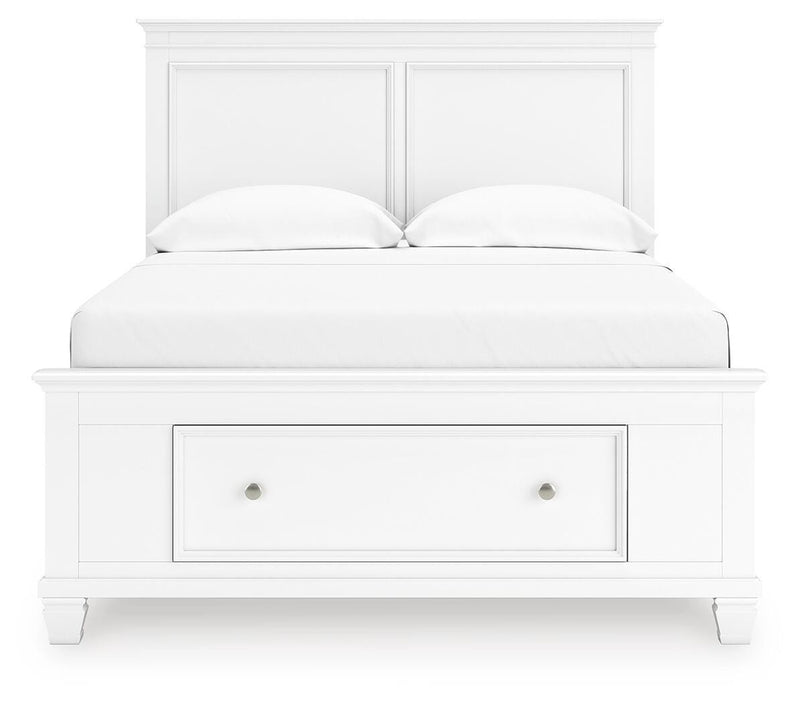Fortman Full Panel Storage Bed, Dresser and Chest in White - PKG023794