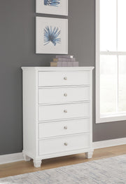 Fortman Full Panel Storage Bed, Dresser and Chest in White - PKG023794