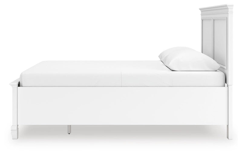 Fortman Queen Panel Storage Bed with Dresser and Chest in White - PKG023774
