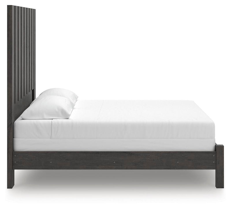 Fraluna King Panel Bed and Dresser in Charcoal - PKG021668