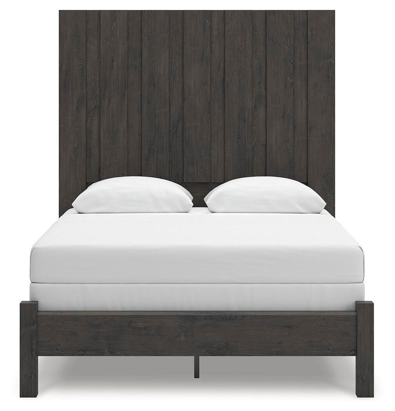 Fraluna Queen Panel Bed and Dresser in Charcoal - PKG021660