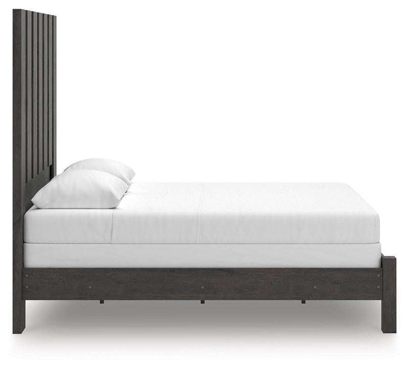 Fraluna Queen Panel Bed and Dresser in Charcoal - PKG021660