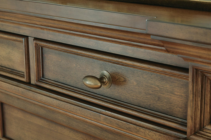 Frantanna Brown Dresser and Mirror - PCB949B1