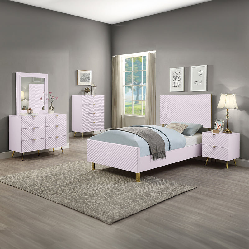 Gaines Dresser - BD02665