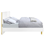 Gaines EK Bed - BD01033EK