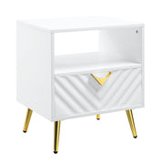 Gaines End Table - LV01140