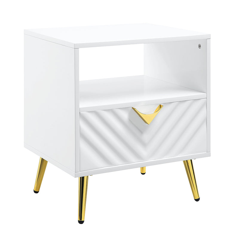 Gaines End Table - LV01140