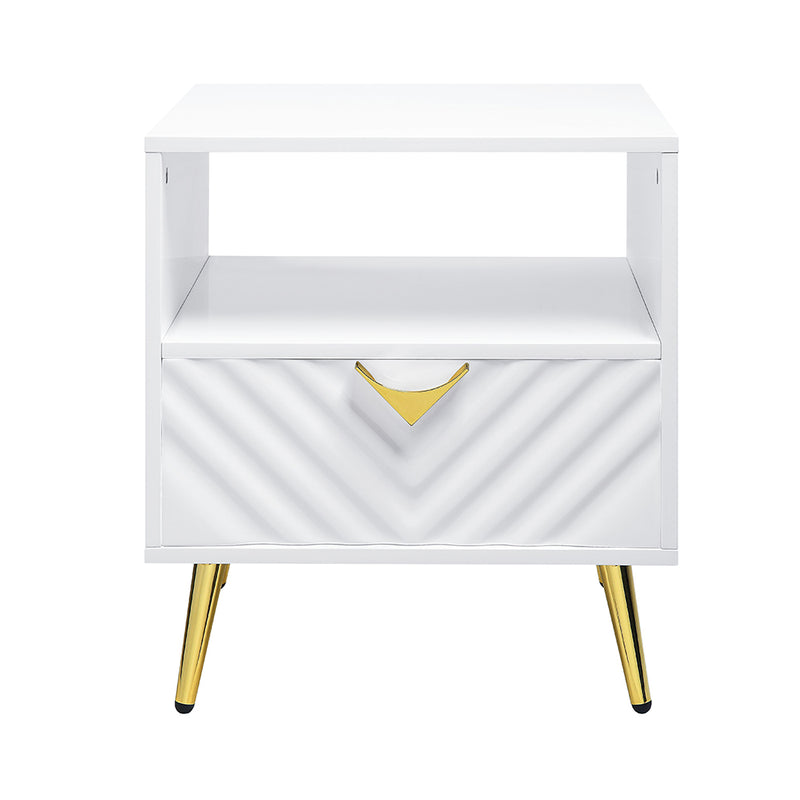 Gaines End Table - LV01140