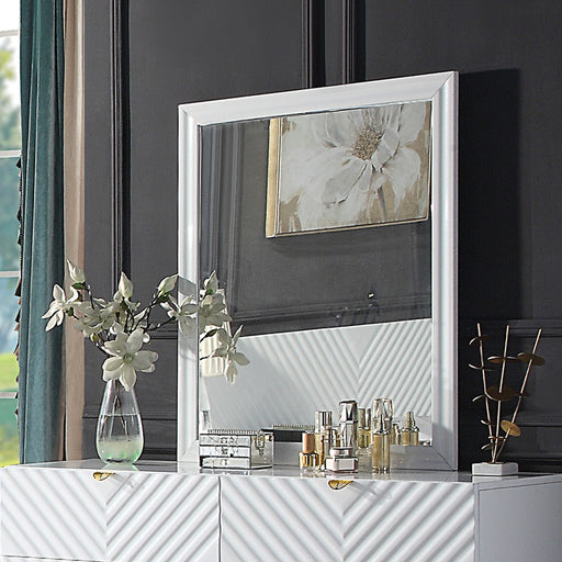 Gaines Mirror - BD01036