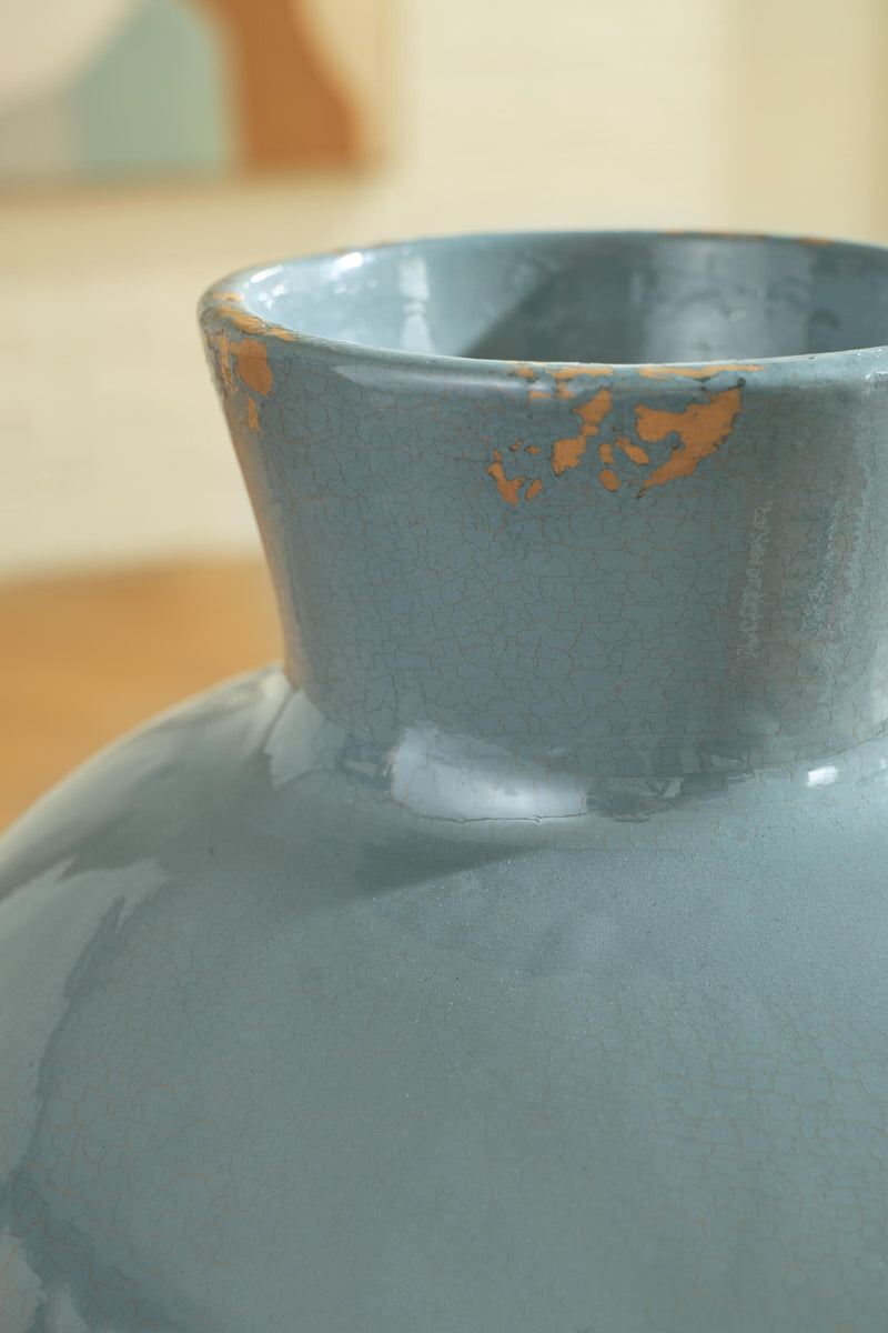 Giliburgh Antique Blue Vase - A2000959