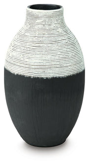 Girtha Antique White/Black Vase - A2000876