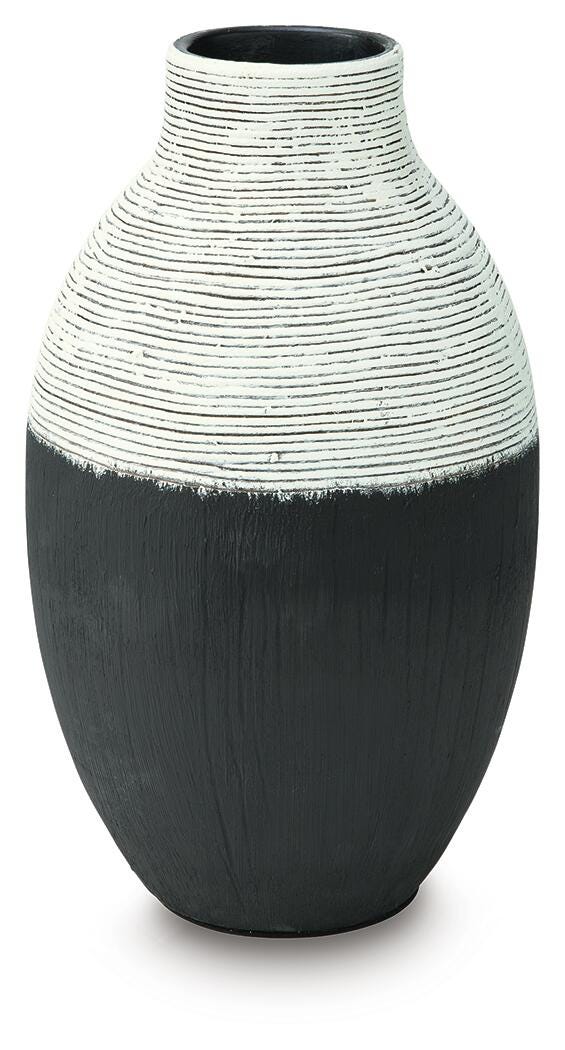 Girtha Antique White/Black Vase - A2000876