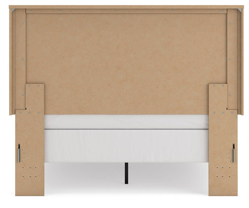 Gramburg Queen Panel Bed, Dresser and Mirror - PCB1121B7