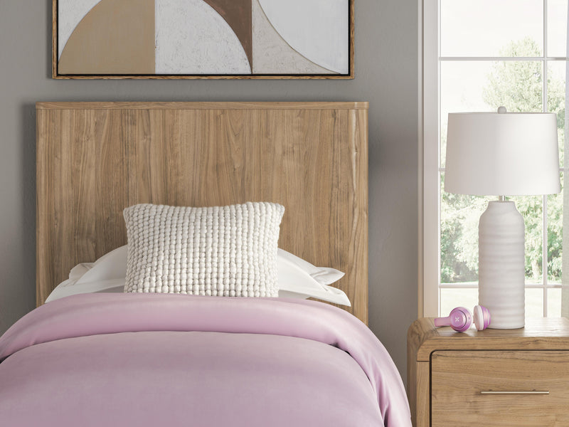 Gramburg Warm Natural Brown Twin Panel Bed - PCB1121B2