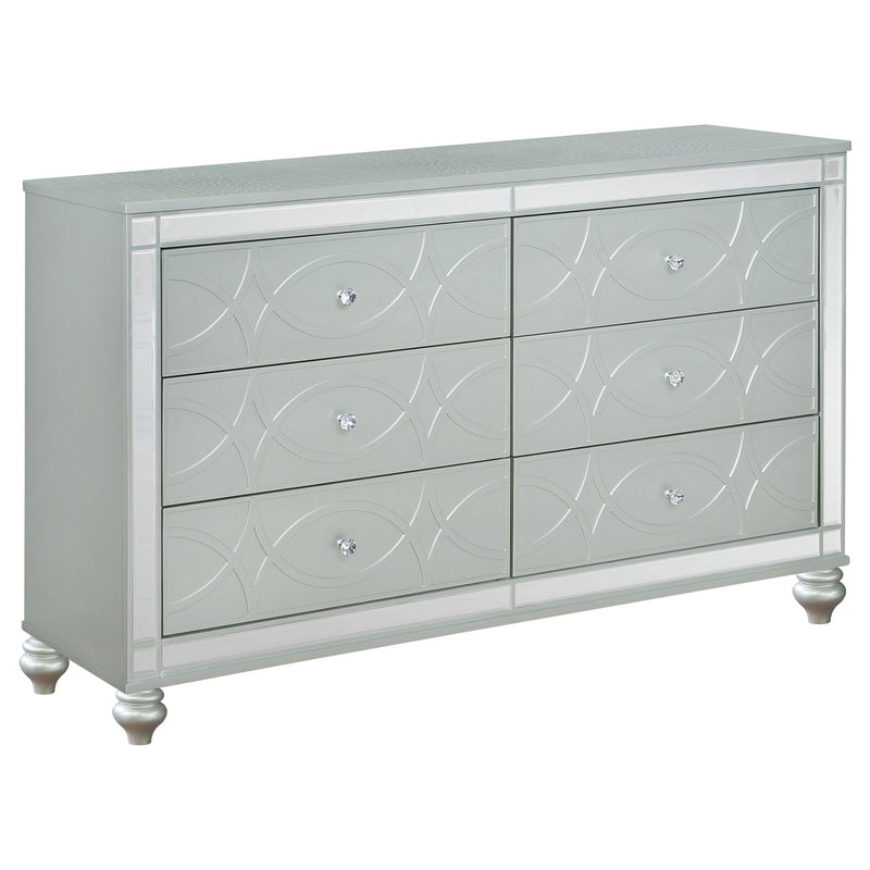 Gunnison 4-piece California King Bedroom Set Silver Metallic - 223211KW-S4