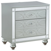 Gunnison 4-piece Eastern King Bedroom Set Silver Metallic - 223211KE-S4