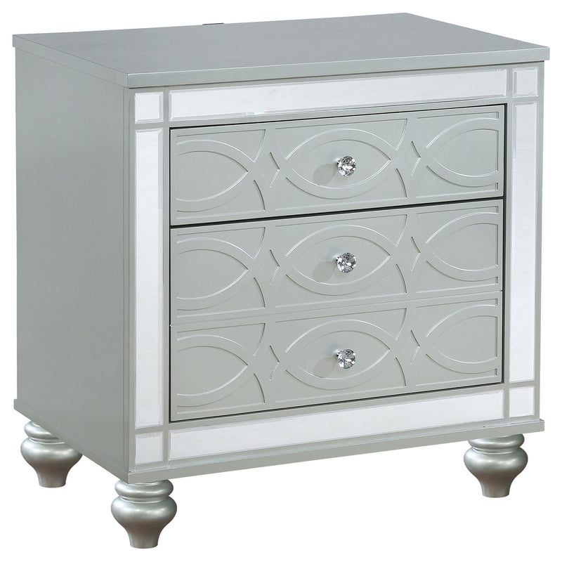 Gunnison 4-piece Eastern King Bedroom Set Silver Metallic - 223211KE-S4
