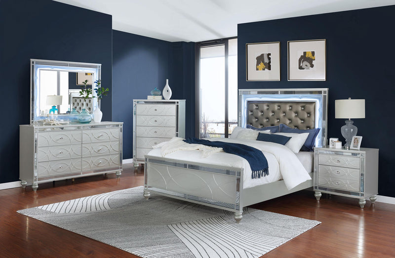 Gunnison 5-piece Queen Bedroom Set Silver Metallic - 223211Q-S5