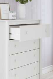 Hallityn Full Panel Headboard with Dresser and Chest in White - PKG018834
