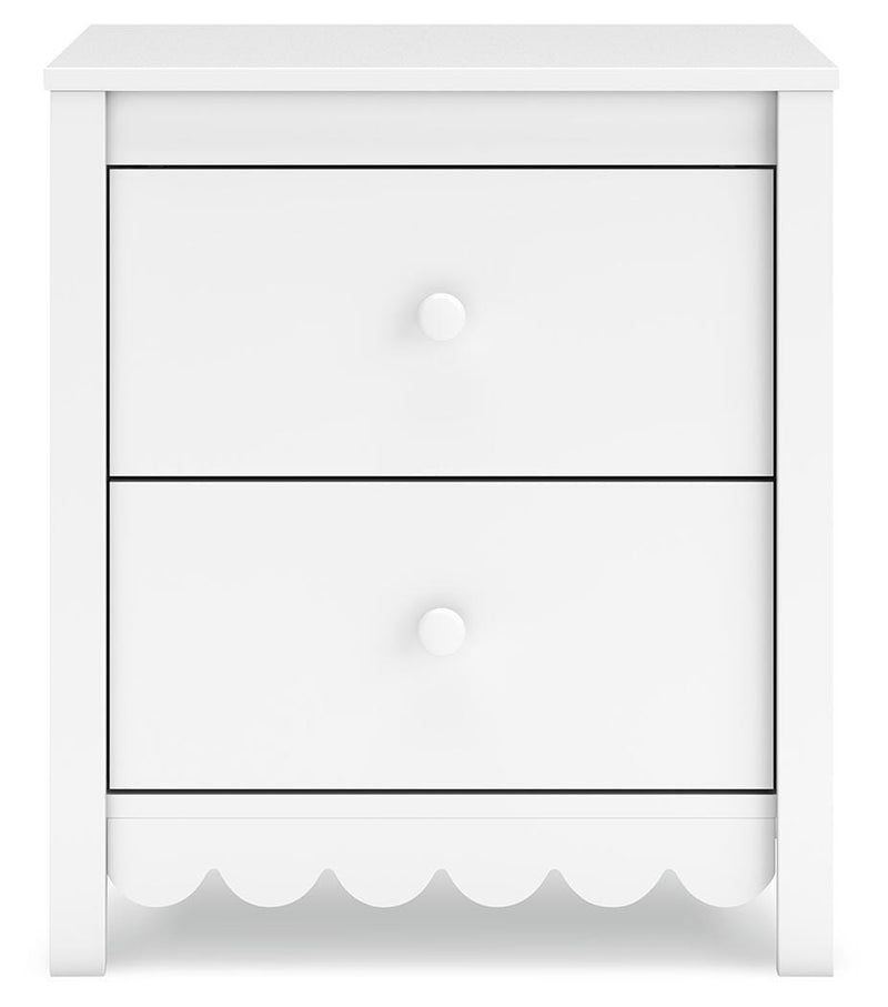 Hallityn Full Platform Bed, Dresser and Nightstand in White - PKG018819