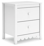 Hallityn Full Platform Bed, Dresser and Nightstand in White - PKG018819