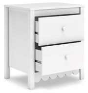 Hallityn Full Platform Bed with 2 Nightstands in White - PKG019025