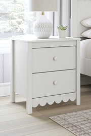 Hallityn Full Platform Bed with 2 Nightstands in White - PKG019025