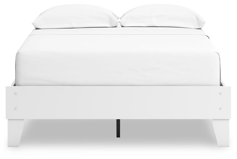 Hallityn Full Platform Bed with Dresser and 2 Nightstands in White - PKG019023