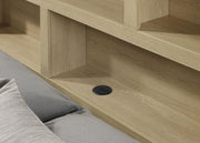 Hendricks 4-piece Eastern King Bedroom Set Light Oak - 222650KE-S4