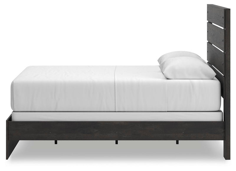 Hollivern Queen Panel Bed and Dresser in Dark Gray - PKG021612