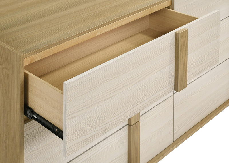 Hyland 4-piece Eastern King Bedroom Set Natural - 215651KE-S4
