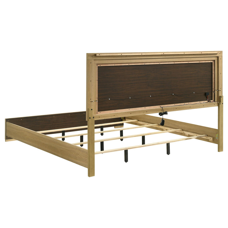 Hyland 4-piece Eastern King Bedroom Set Natural - 215651KE-S4