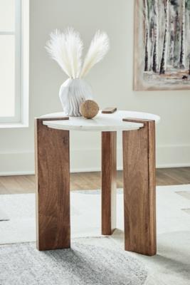 Isanti End Table - T652-6