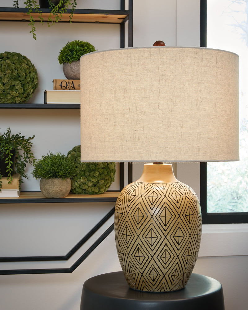 Jairgan Table Lamp (Set of 2) - Gate FurnitureTable Lamp Pair