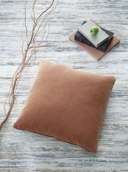Jaxkins Sienna Pillow - A1001140P