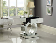 Jocelyn Mirrored End Table in Mirrored - 227-E
