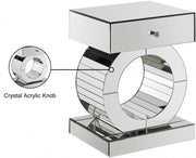 Jocelyn Mirrored End Table in Mirrored - 227-E