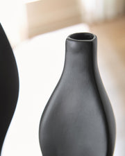 Judsen Black Vase - A2000836