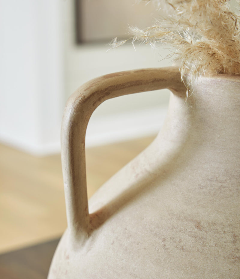 Justy Antique Beige Vase - A2000881