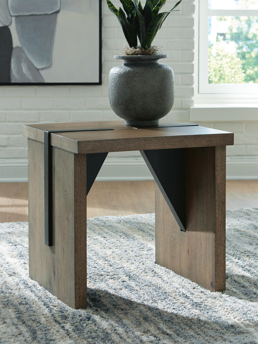 Kandinew Light Brown End Table - T554-2