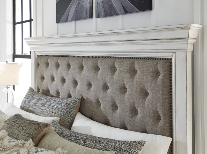 Kanwyn Whitewash Queen Upholstered Panel Bed - Gate FurnitureQueen Bed