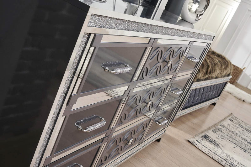Keystone - 5 Drawers Gray Chest - B246-C