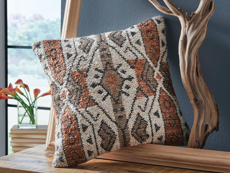 Kierenworth Sienna/Ivory/Black Pillow - A1001110P