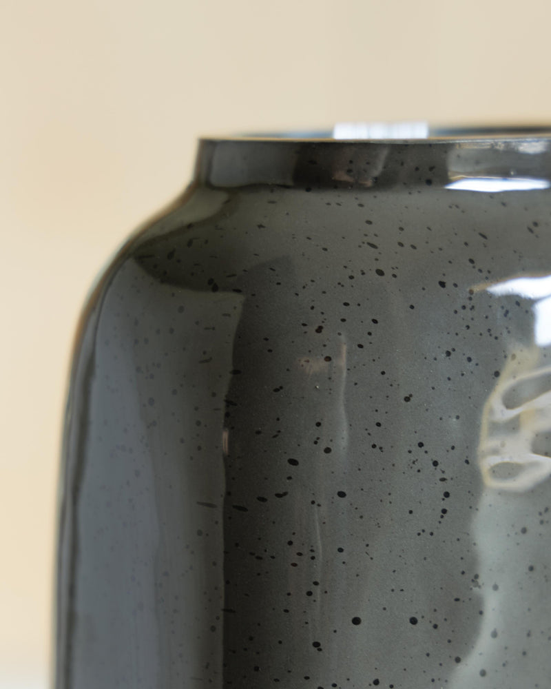 Kierlain Gray/Black Vase - A2000808