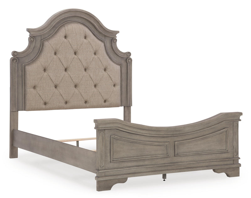 Lettner Light Gray Queen Panel Bed, Dresser and Mirror - B733B4