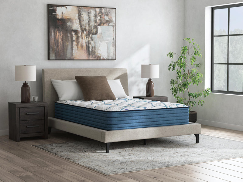 Limited Edition Plush 3.0 White California King Mattress - M45151