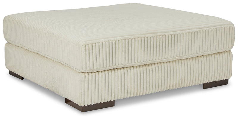 Lindyn 4-Piece Sectional with Ottoman in Ivory - PKG016106